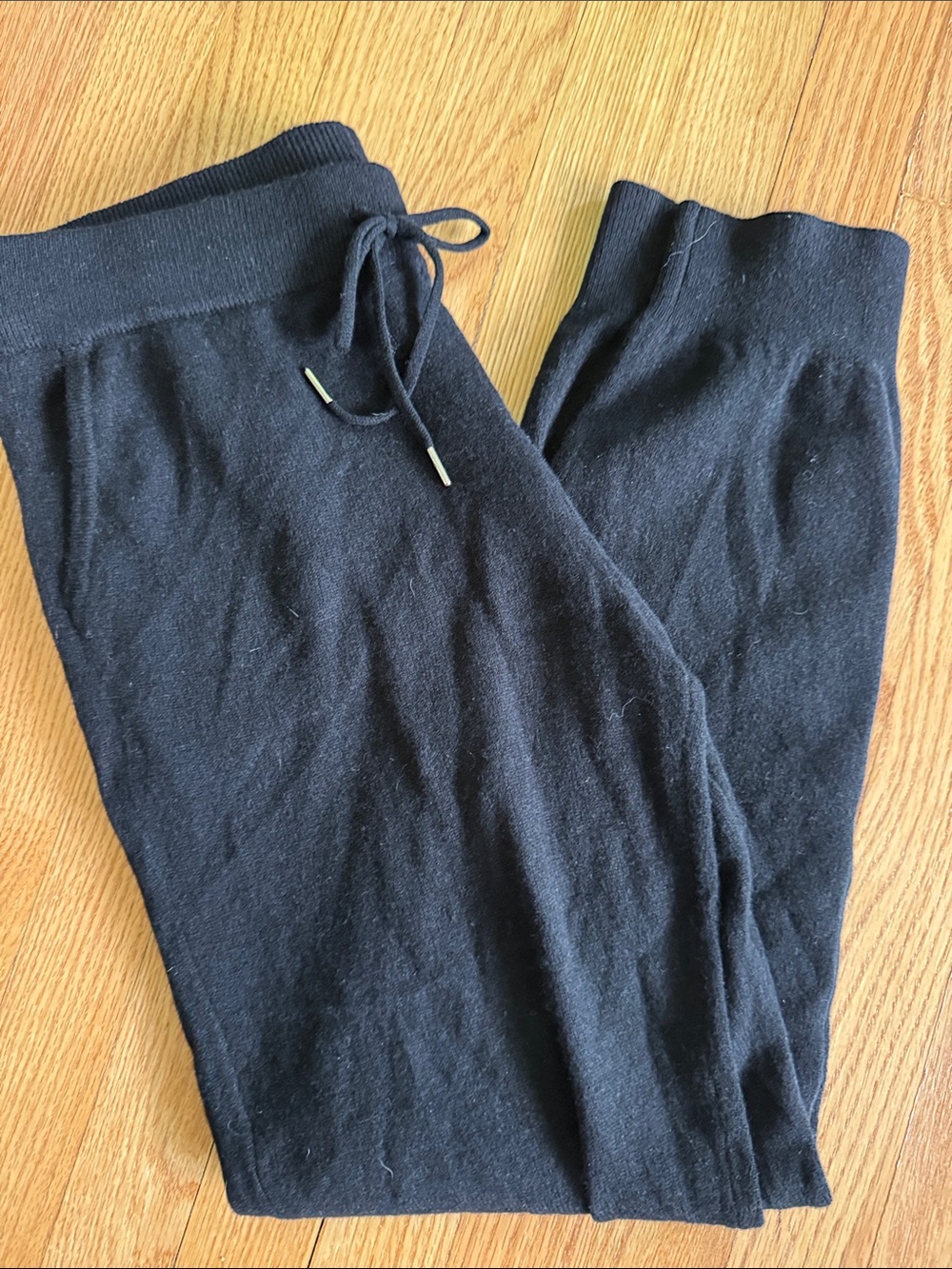 Quince cashmere joggers